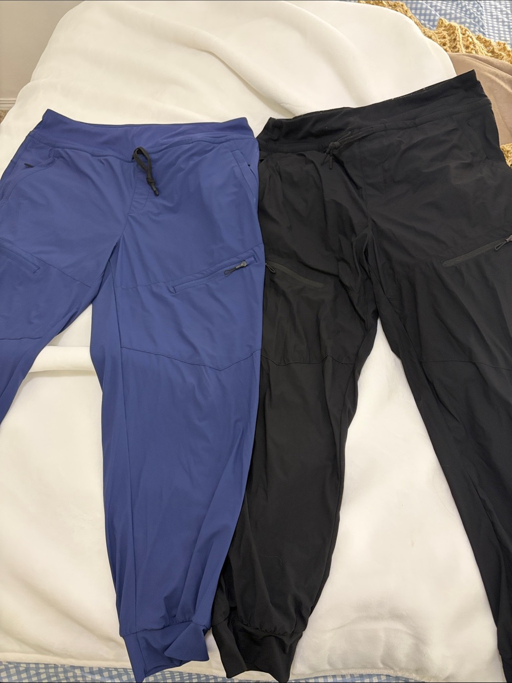 Baleaf Women's Blue and Black athletic Jogger Pants